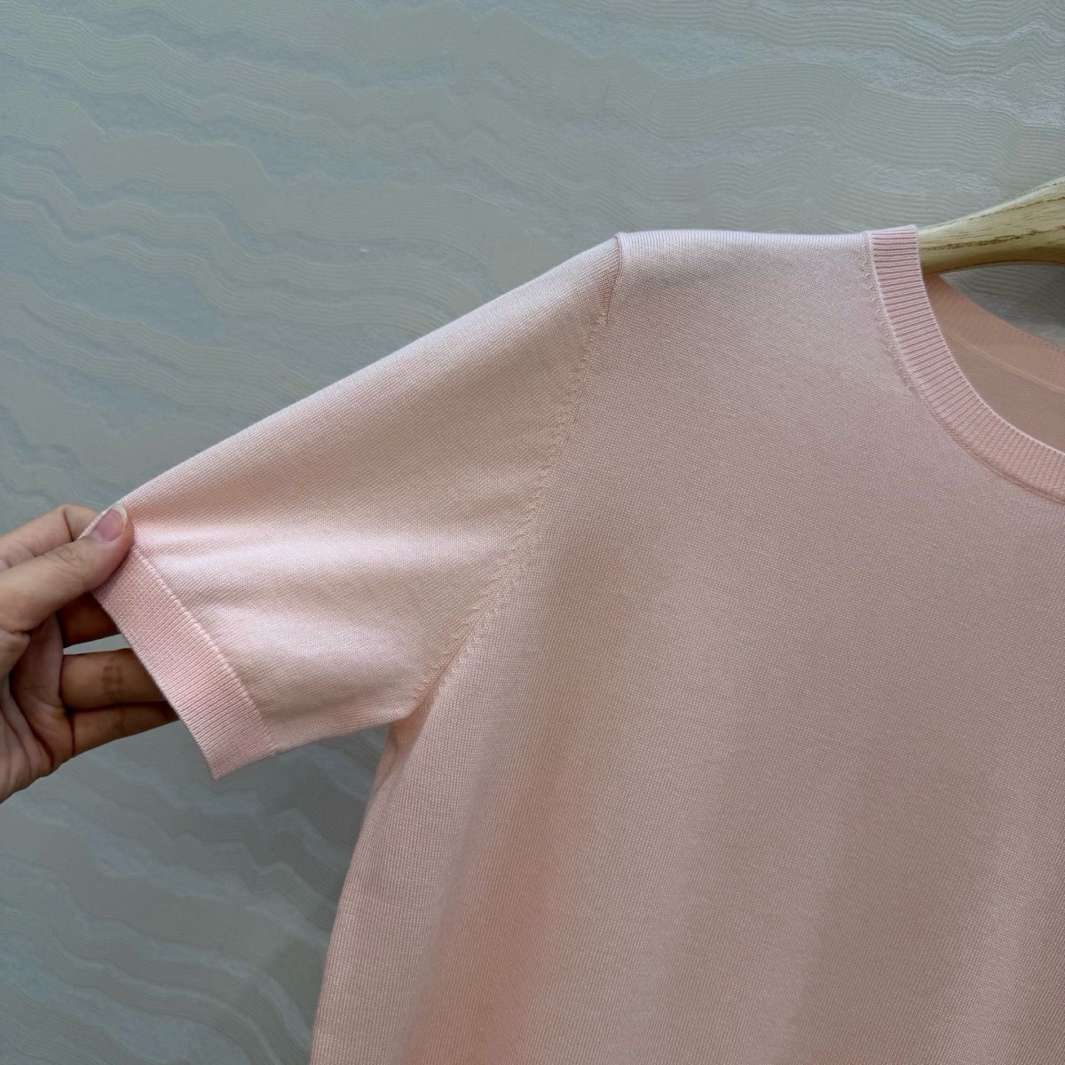 Женская трикотажная футболка Christian Dior Женская трикотажная футболка Christian Dior