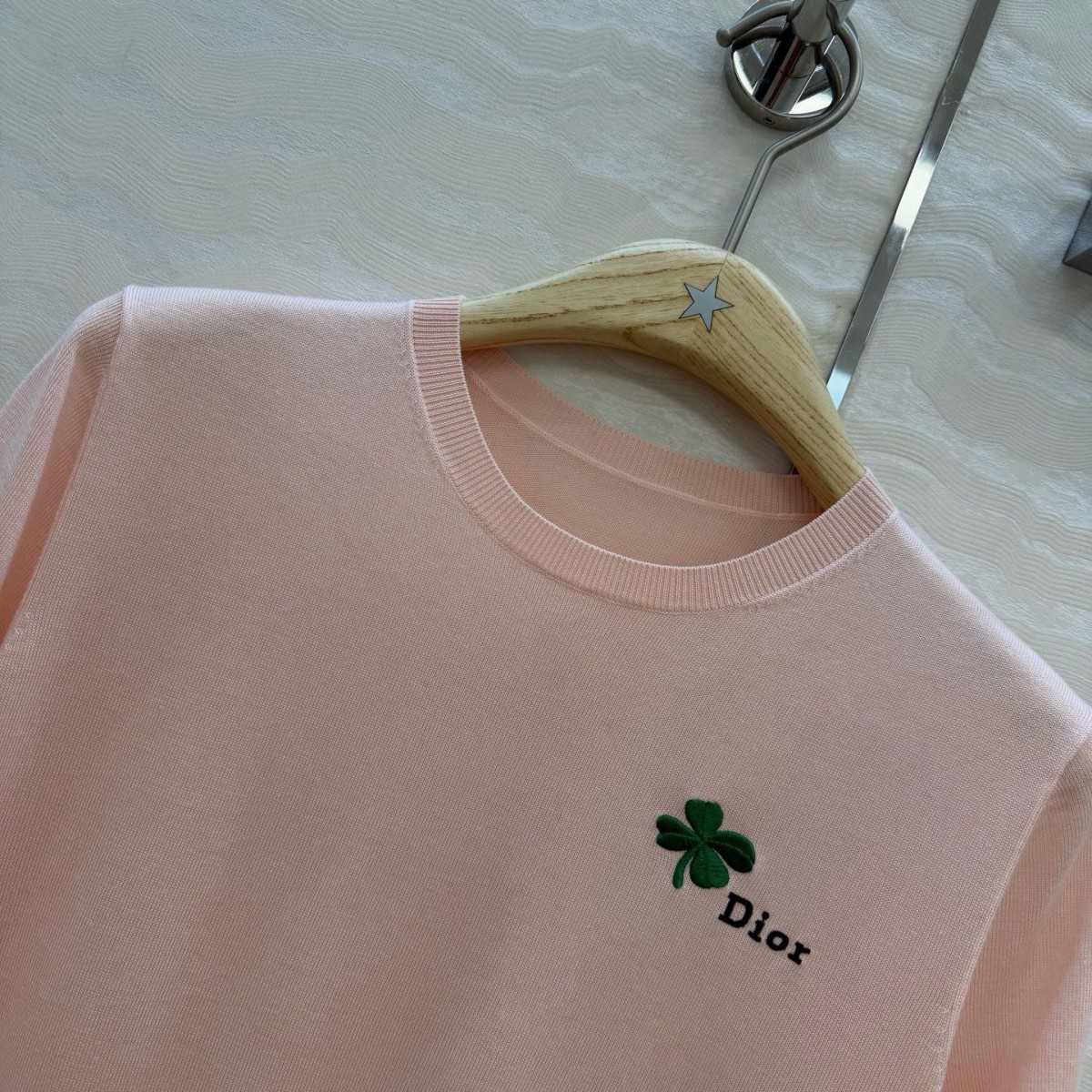 Женская трикотажная футболка Christian Dior Женская трикотажная футболка Christian Dior