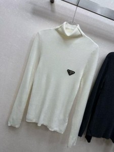 Водолазка Prada