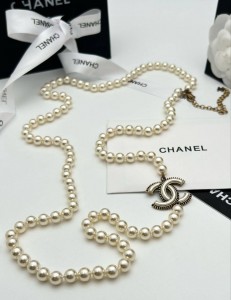 Бусы Chanel