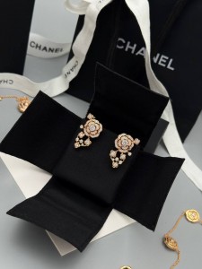 Серьги Chanel