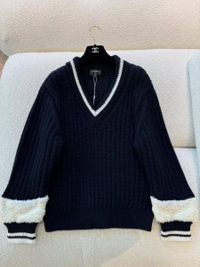 Свитер Chanel
