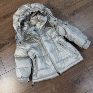 Пуховик Moncler