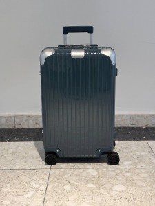 Чемодан Rimowa