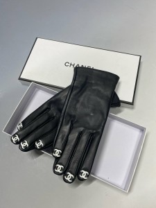 Перчатки Chanel