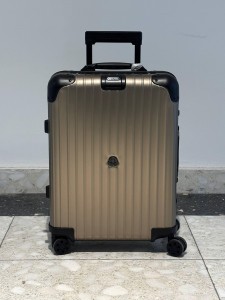 Чемодан Rimowa