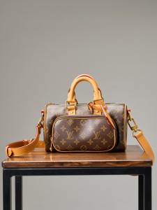 Женская сумка мессенджер Louis Vuitton 25 cm