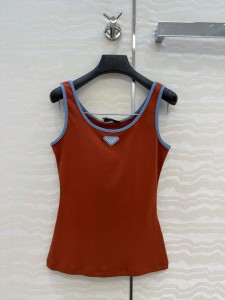 Женский топ Prada