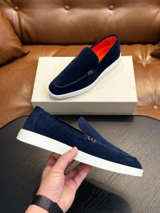 Мужские замшевые лоферы Santoni