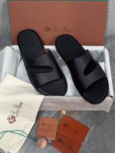 МУЖСКИЕ ШЛЕПАНЦЫ LORO PIANA ЧЕРНЫЕ