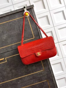 ЖЕНСКАЯ СУМКА CHANEL  SMALL METIERS DE ART КРАСНАЯ