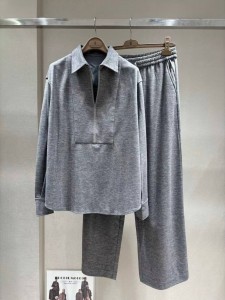 ЖЕНСКИЙ КОСТЮМ BRUNELLO CUCINELLI СЕРЫЙ
