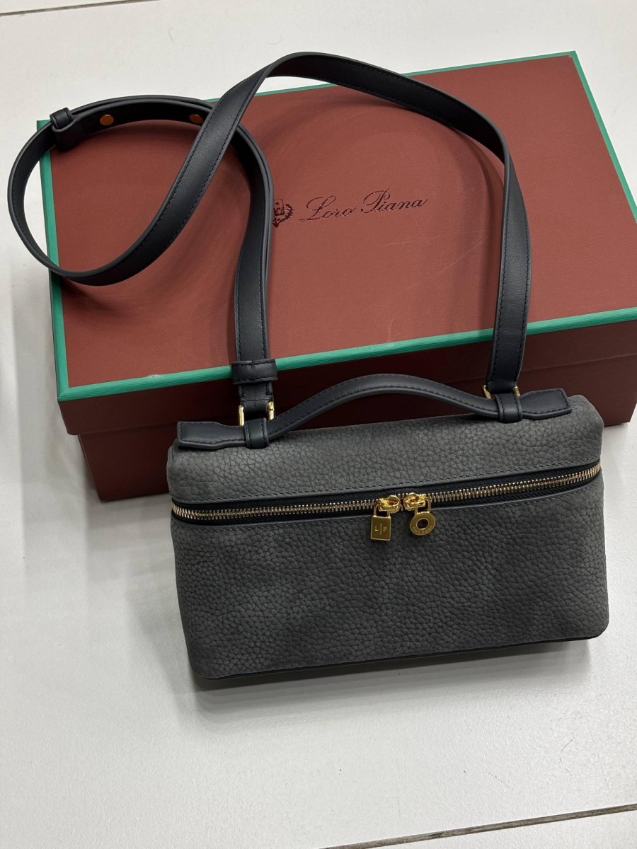 Женская сумка Loro Piana черная Женская сумка Loro Piana черная