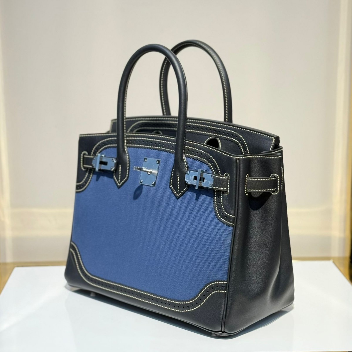 Женская сумка Hermes Birkin 30 cm черная Женская сумка Hermes Birkin 30 cm черная