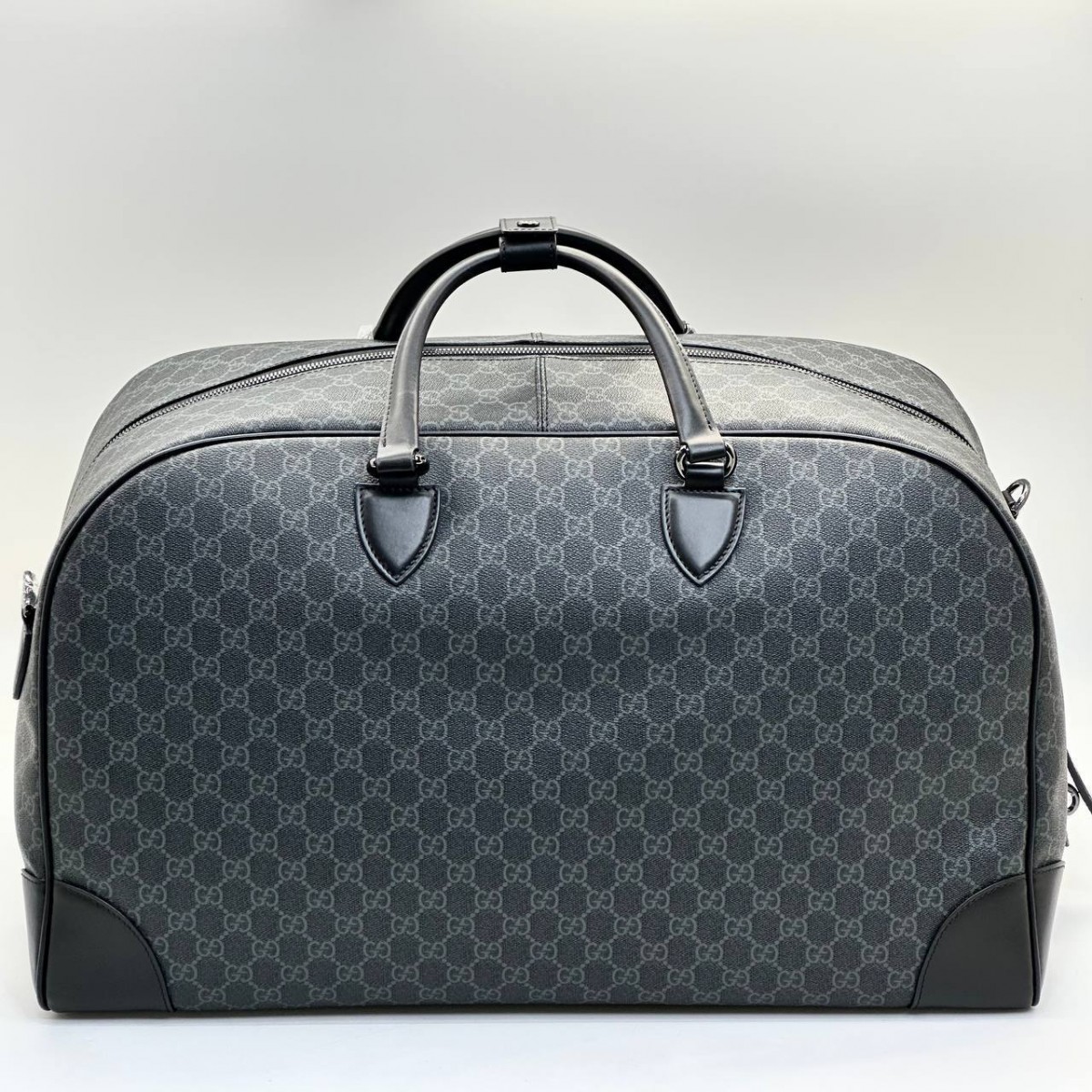 Мужская дорожная сумка Gucci серая Мужская дорожная сумка Gucci серая