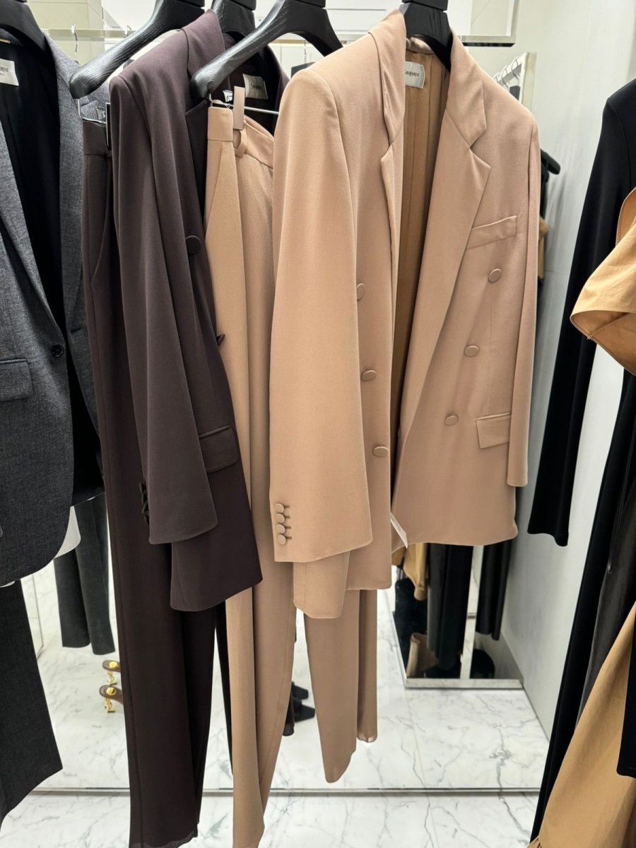 Женский классический костюм Saint Laurent Женский классический костюм Saint Laurent