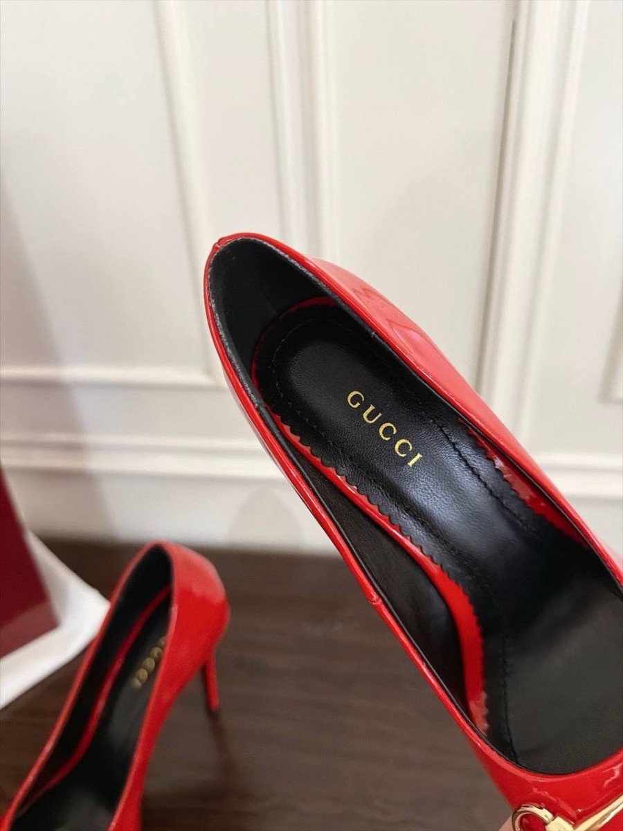 ЖЕНСКИЕ ЛАКИРОВАНЫЕ ТУФЛИ GUCCI КРАСНЫЕ ЖЕНСКИЕ ЛАКИРОВАНЫЕ ТУФЛИ GUCCI КРАСНЫЕ