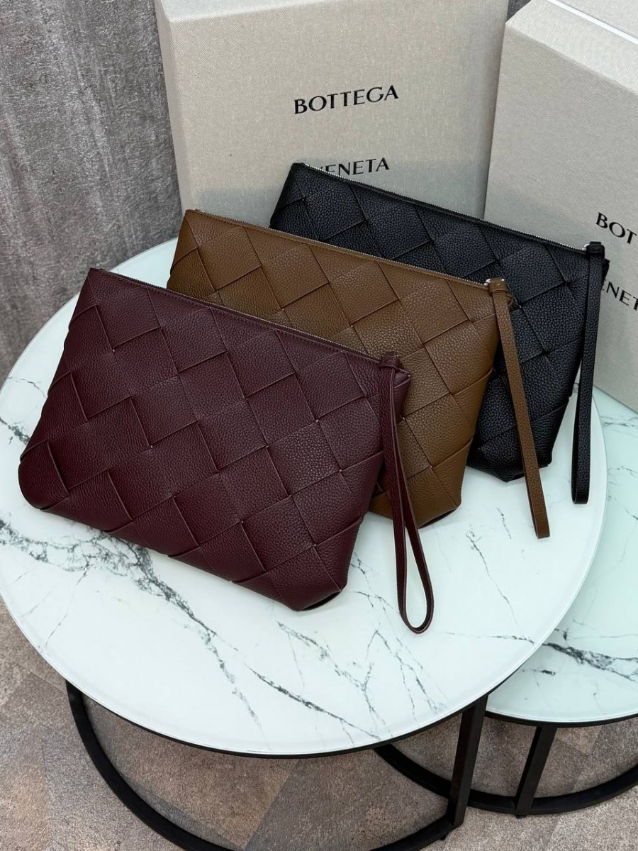 МУЖСКАЯ СУМКА КЛАТЧ BOTTEGA VENETA DIAGO БОРДОВАЯ МУЖСКАЯ СУМКА КЛАТЧ BOTTEGA VENETA DIAGO БОРДОВАЯ