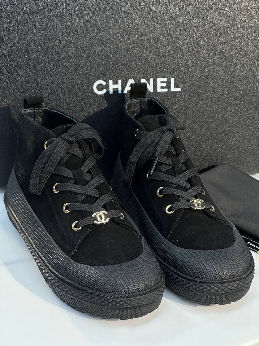 ЖЕНСКИЕ ЗАМШЕВЫЕ ПОЛУБОТИНКИ CHANEL ЧЕРНЫЕ ЖЕНСКИЕ ЗАМШЕВЫЕ ПОЛУБОТИНКИ CHANEL ЧЕРНЫЕ