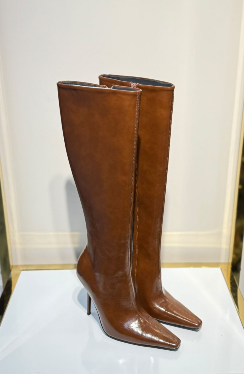 ЖЕНСКИЕ КОРИЧНЕВЫЕ КОЖАНЫЕ САПОГИ НА ШПИЛЬКЕ SAINT LAURENT ЖЕНСКИЕ КОРИЧНЕВЫЕ КОЖАНЫЕ САПОГИ НА ШПИЛЬКЕ SAINT LAURENT