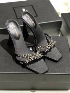 Mules Liz De Crepe Saint Laurent