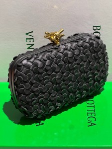 Клатч Bottega Veneta