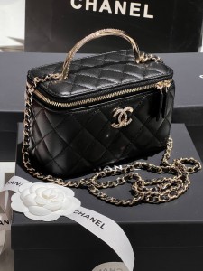 Сумка-косметичка Chanel