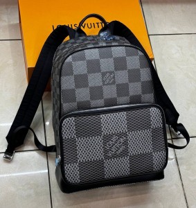 Сamous Backpack Lv