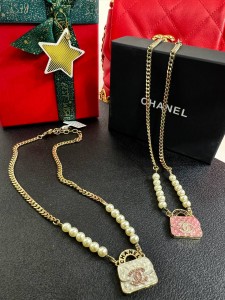 Ожерелье Chanel