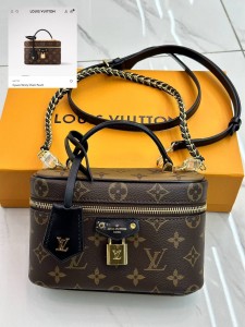 Сумка Vanily Chain Pouch Lv