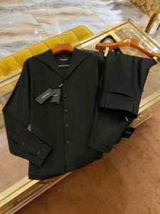 Костюм Dolce&Gabbana