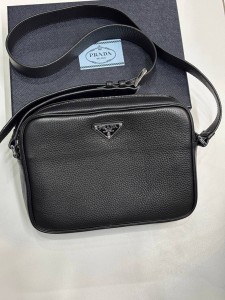 Сумка Prada