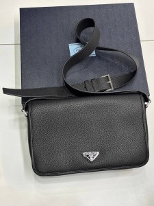 Сумка Prada