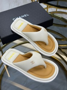 Шлепанцы Chanel
