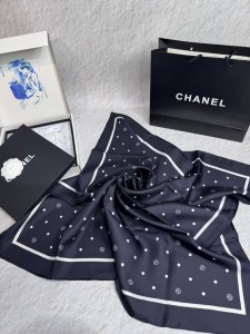 Платок Chanel