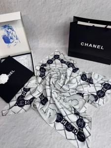 Платок Chanel