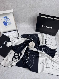 Платок Chanel