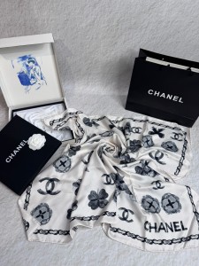 Платок Chanel