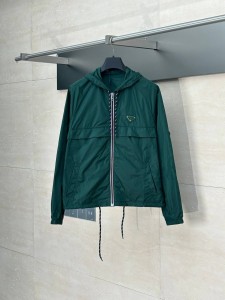 Ветровка Prada