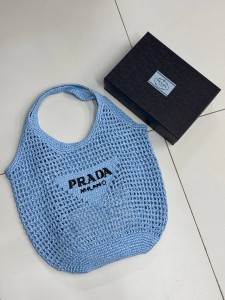 Шопер Prada