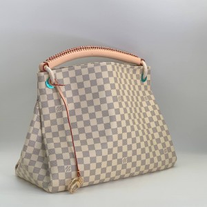 Сумка Louis Vuitton