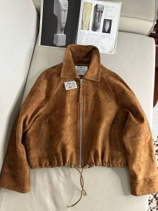 Замшевая куртка Loewe