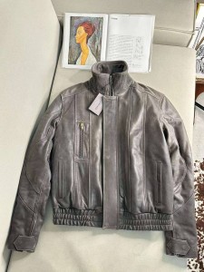 Кожаная куртка Balenciaga