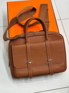 Портфель Hermes