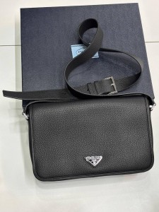 Сумка Prada