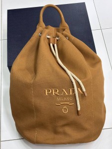 Сумка Prada