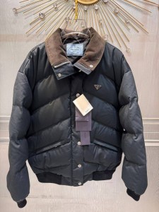 Пуховик Prada
