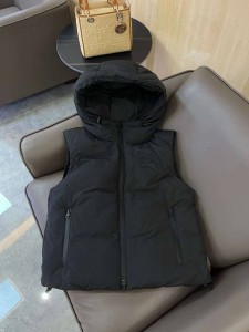 Жилетка Burberry