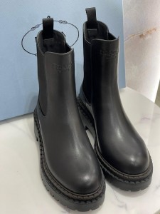 Ботинки Prada