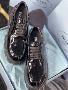 Лоферы Prada